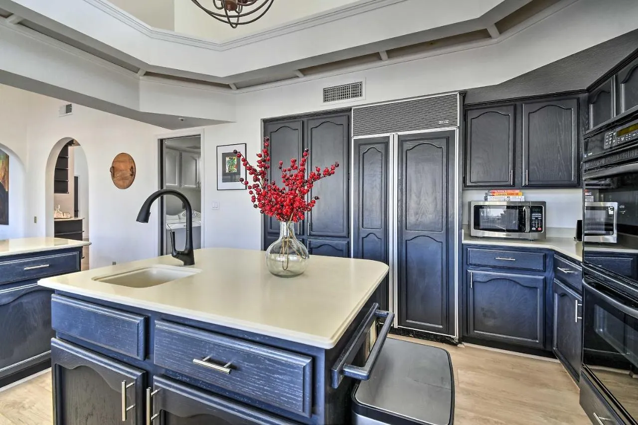 Scottsdale Home Rental With Heated Saltwater Pool! بيت للعطل